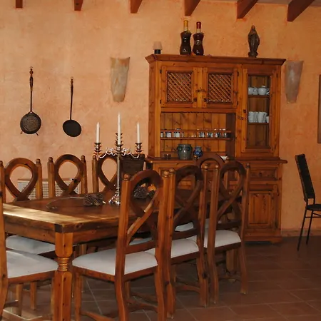 Hotel Weingut & Davero Binisalem
