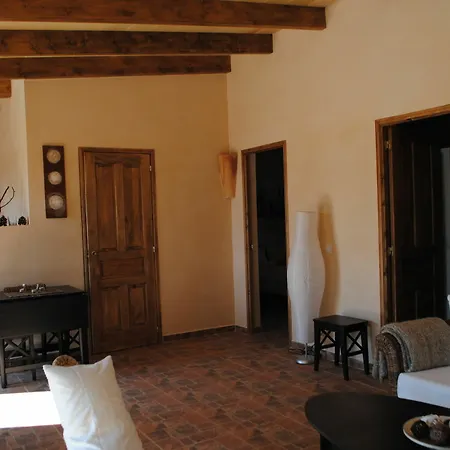 Weingut & Davero Hotel Binisalem
