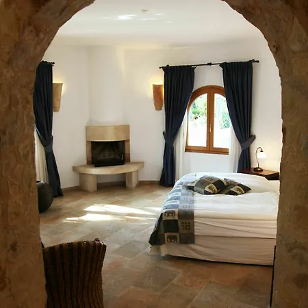 Weingut & Davero Hotel Binisalem