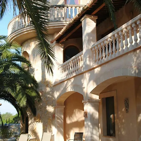 Weingut & Davero מלון ביניסלם